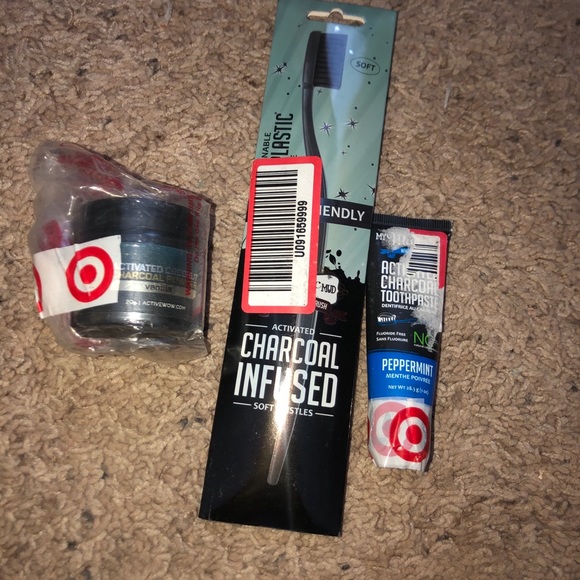 Charcoal toothbrush lot of 3 - Picture 2 of 2